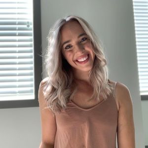 Meet your Posher, Kenzie